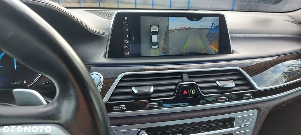 BMW Seria 7 - 8