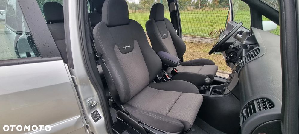 Opel Zafira 2.2 Elegance - 13