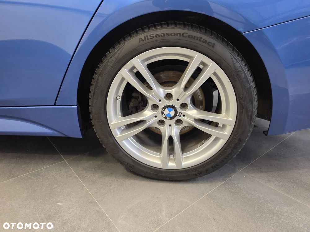 BMW Seria 3 320d Edition M Sport Shadow - 24