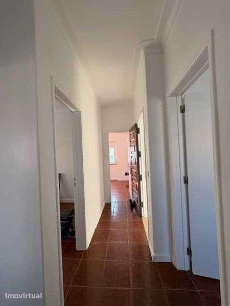 Apartamento T2 Renovado. Laranjeiro - Grande imagem: 4/11