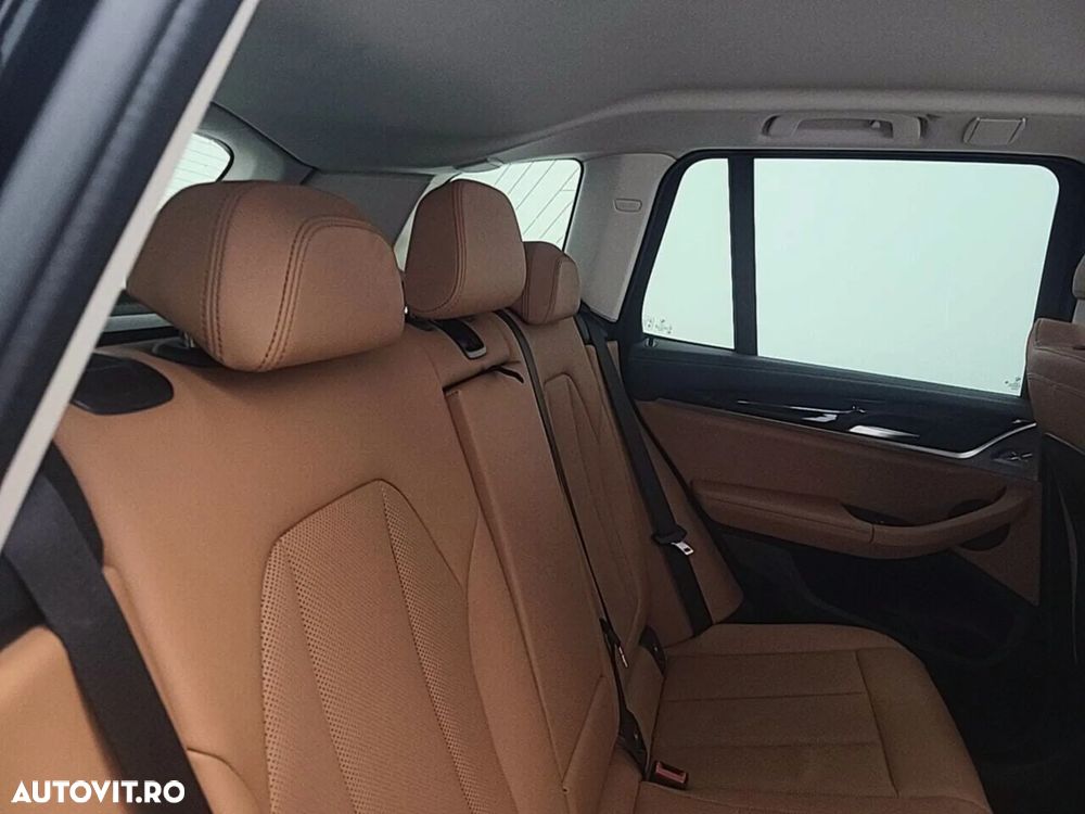 BMW X3 xDrive30e AT PHEV - 11