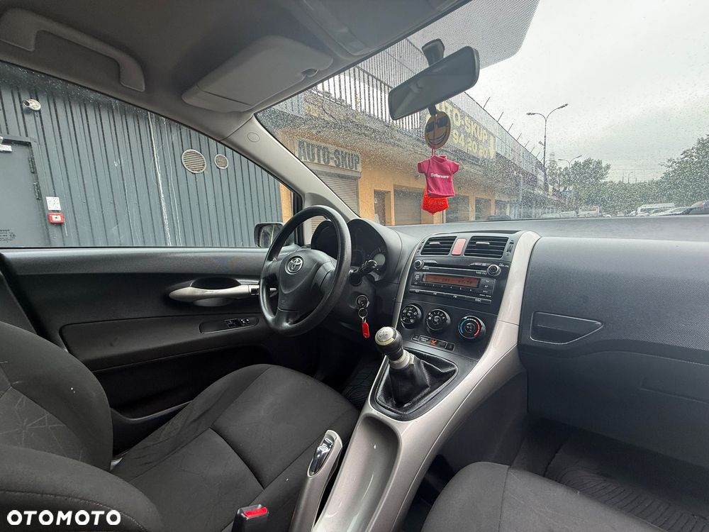 Toyota Auris 1.4 D-4D Premium - 10