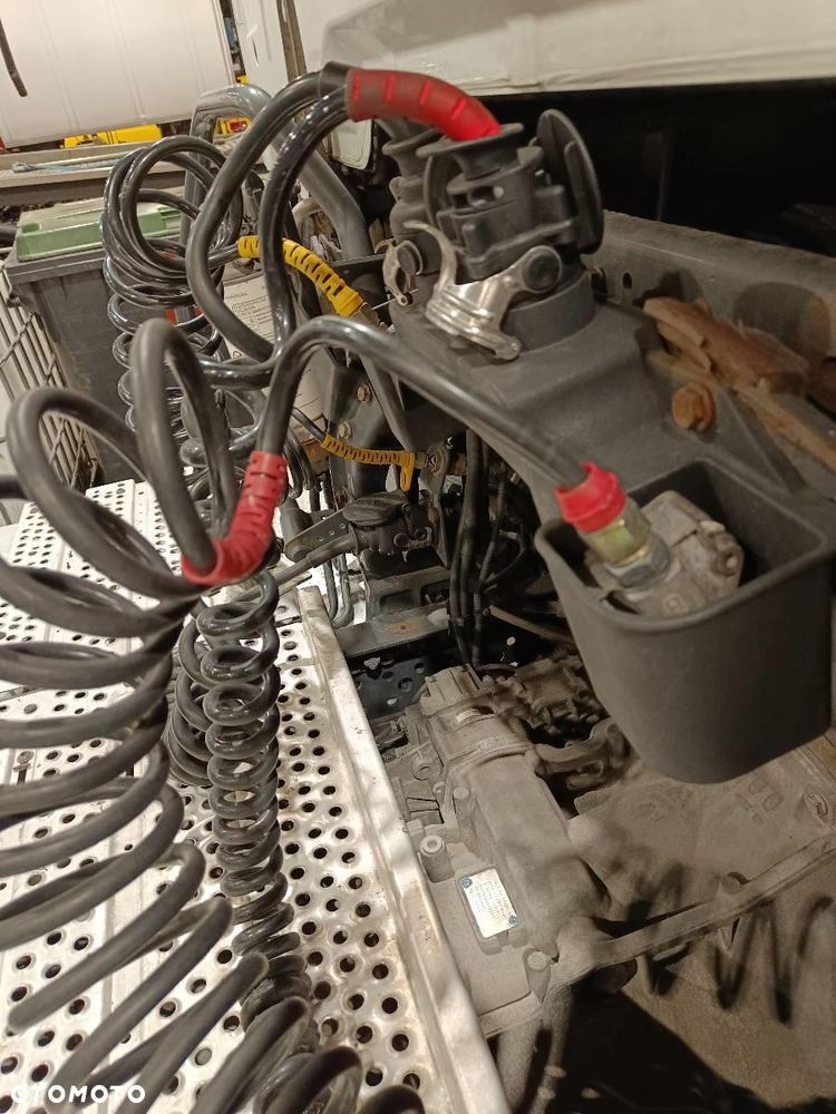 Mercedes-Benz 1846 - 6