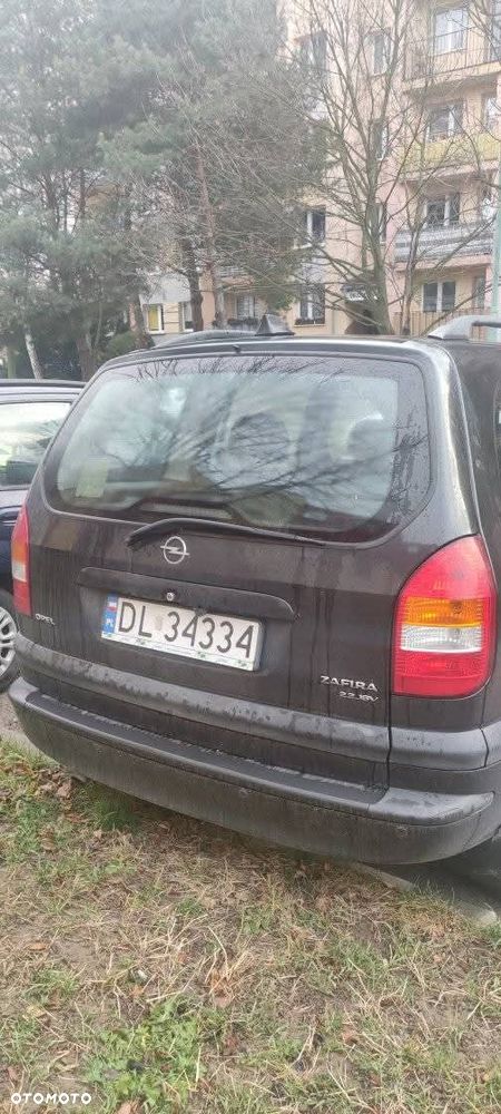 Opel Zafira 2.2 Elegance - 2