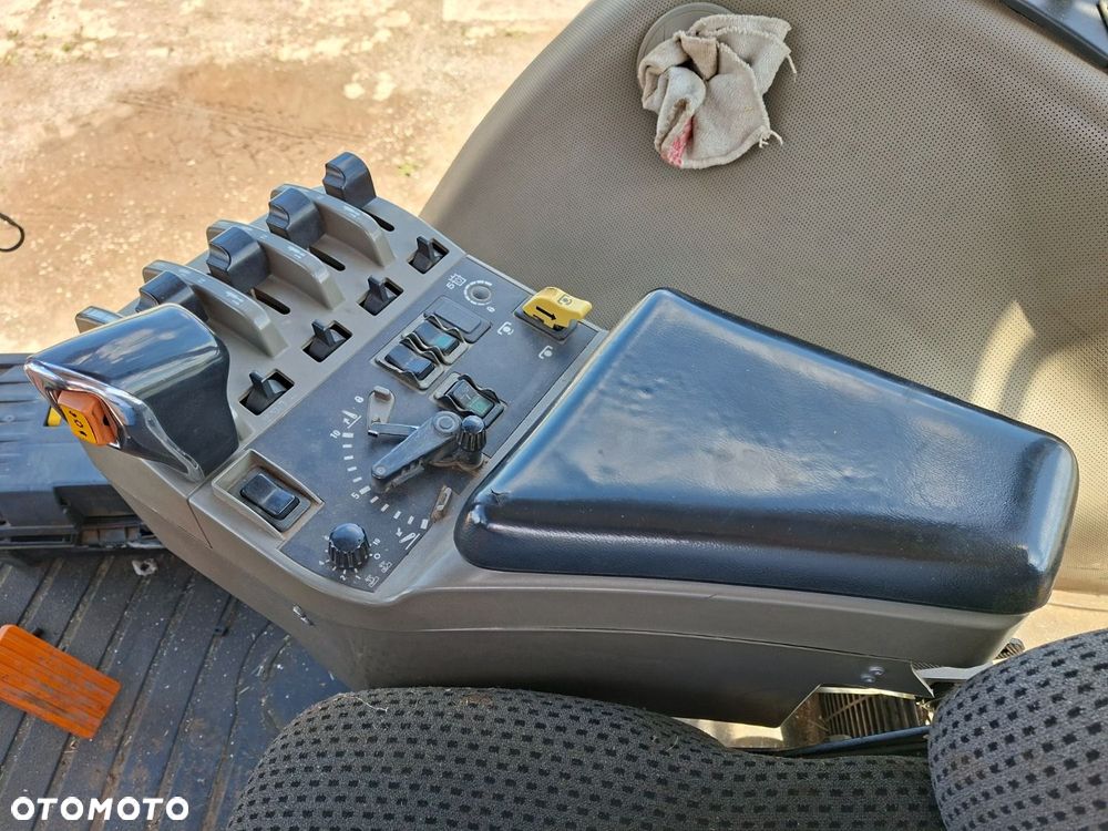 Case Mx 270 Magnum 4X4 - 18