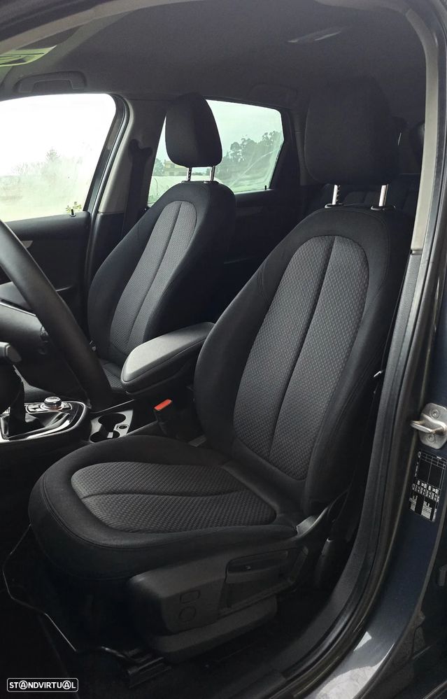 BMW 218 Active Tourer d Sport Line - 21