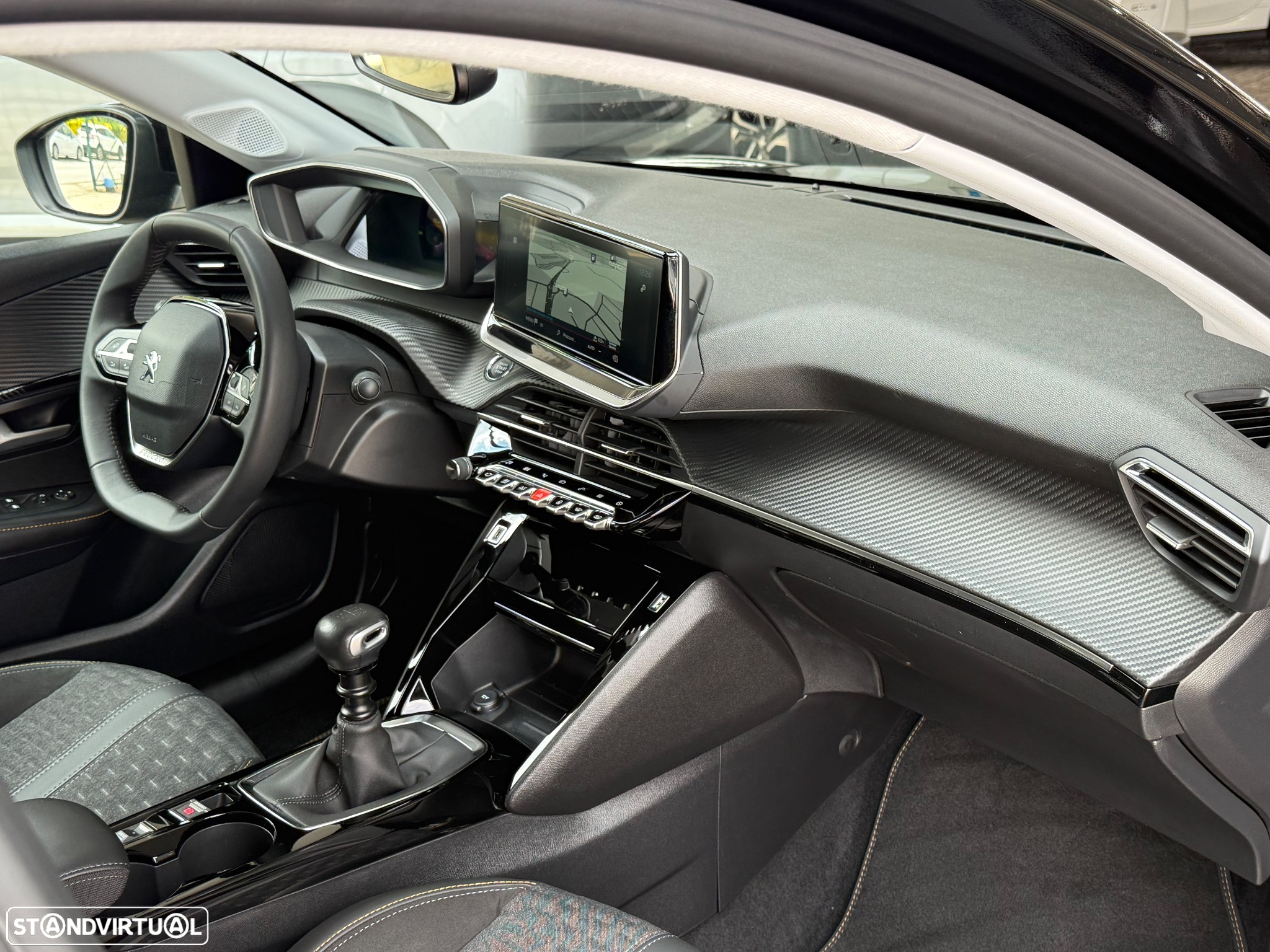 Peugeot 208 1.2 PureTech Allure - 41