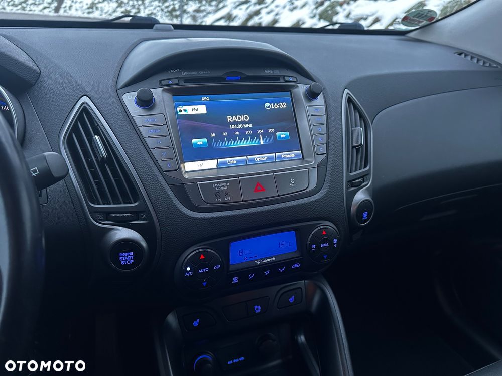 Hyundai ix35 1.6 2WD Fifa World Cup Edition - 31