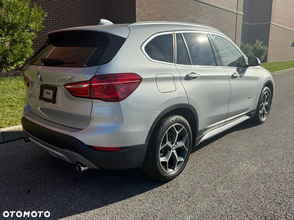 BMW X1 - 10