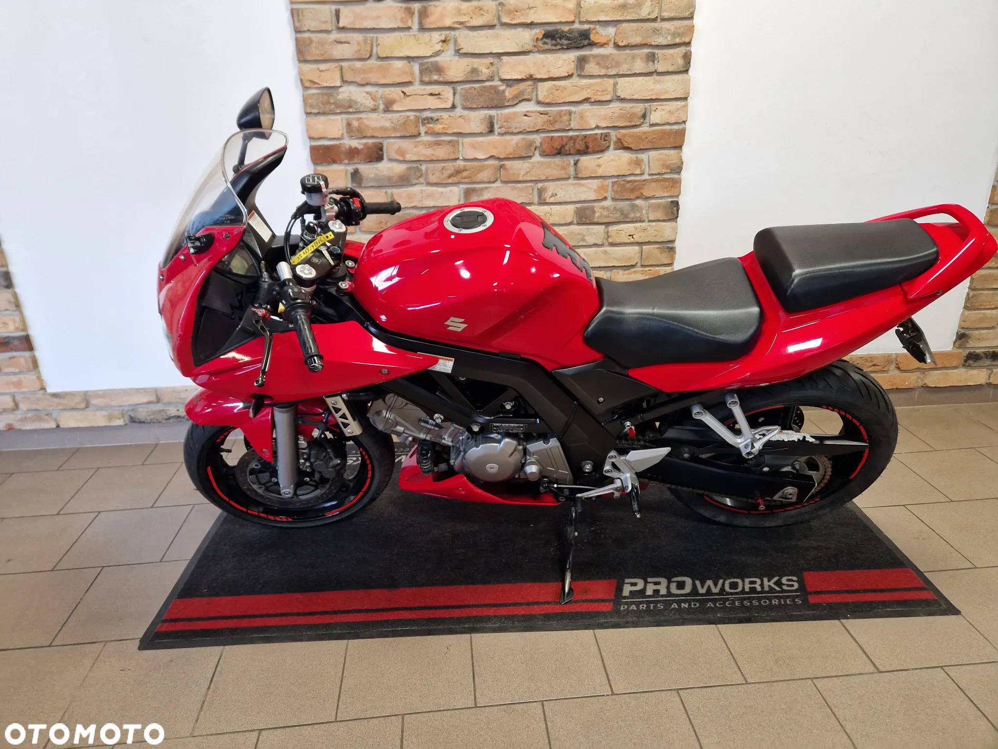 Suzuki SV - 8
