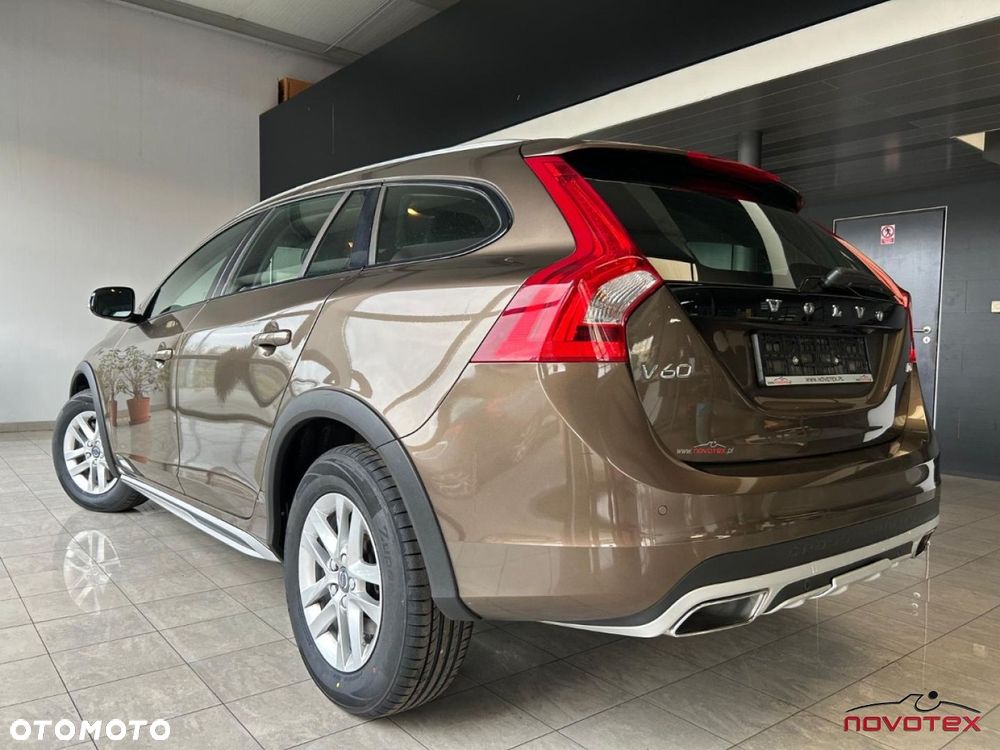 Volvo V60 Cross Country - 2