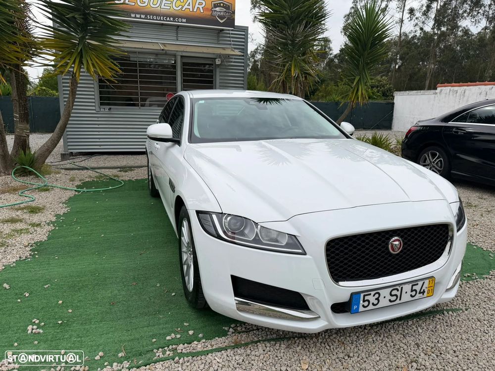 Jaguar XF 2.0 D Prestige - 13