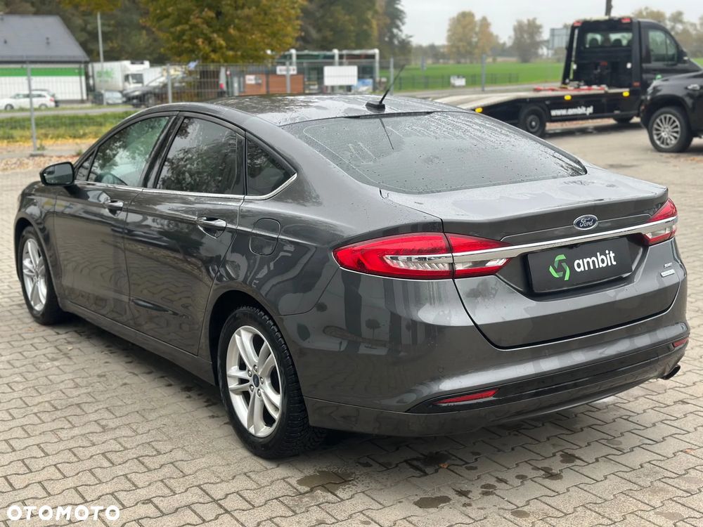 Ford Fusion - 8