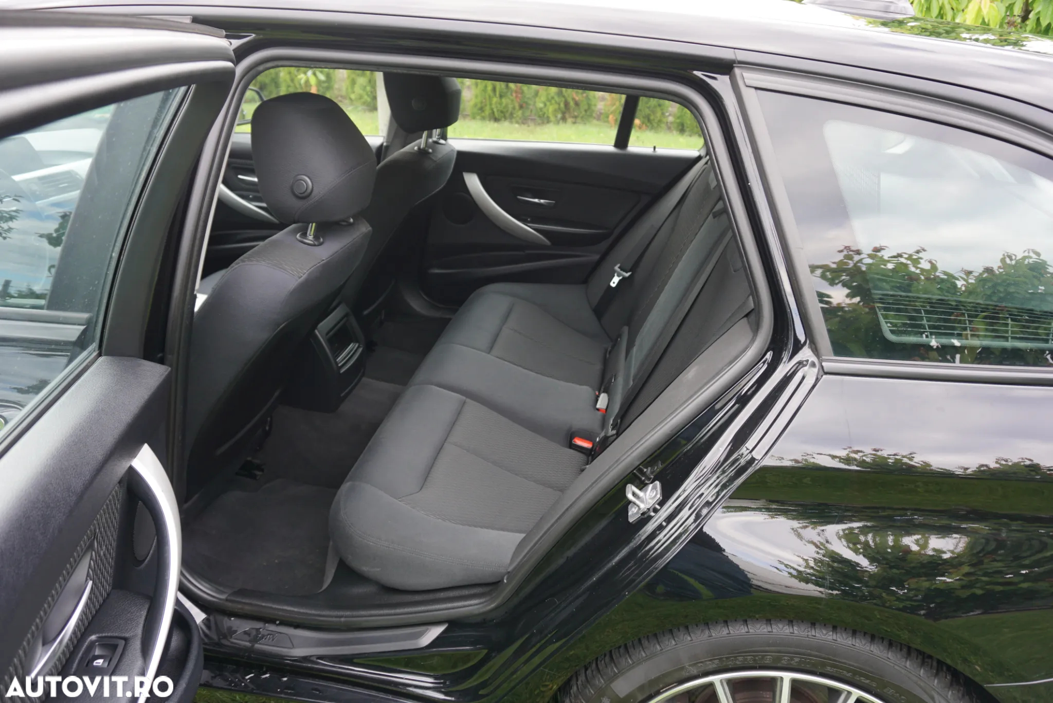BMW Seria 3 320d Touring xDrive Aut. - 8