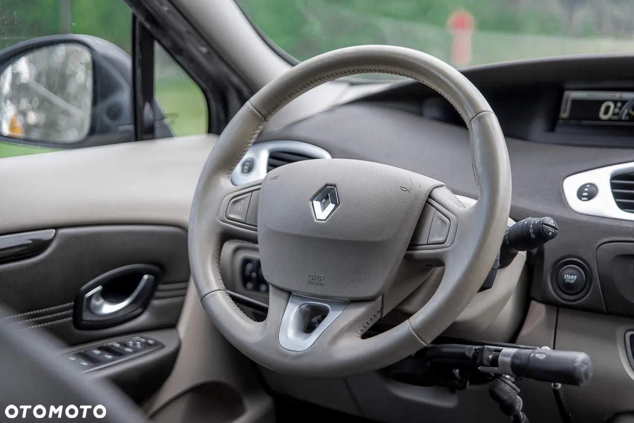 Renault Grand Scenic 2.0 dCi FAP Privilege - 29