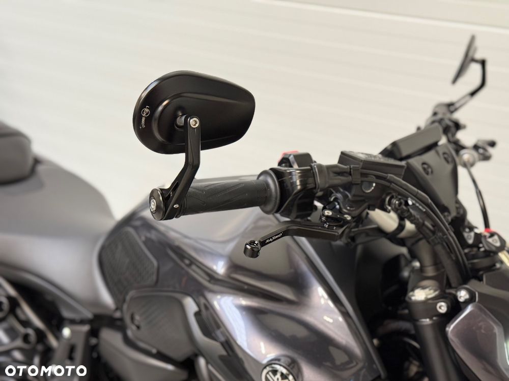 Yamaha MT - 12