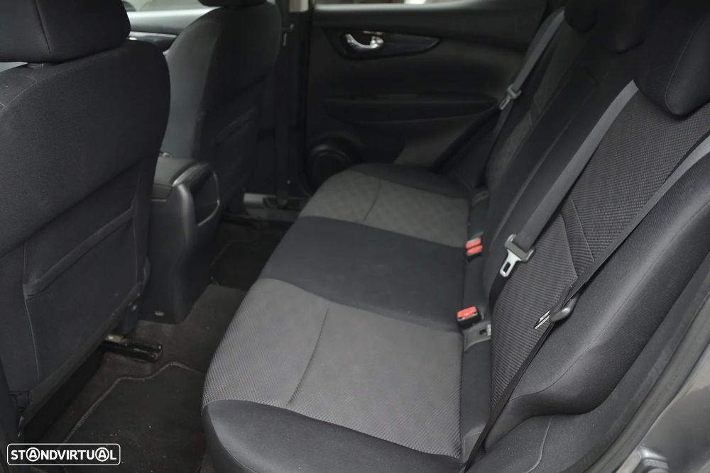 Nissan Qashqai 1.5 dCi DPF 360 - 8