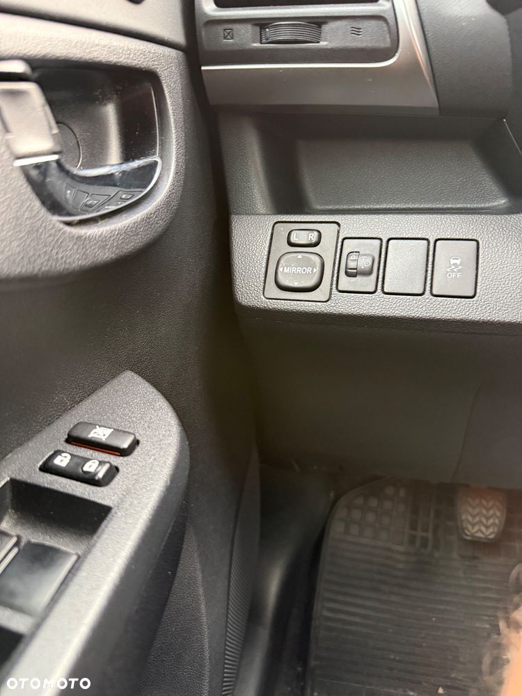Toyota Verso S - 10