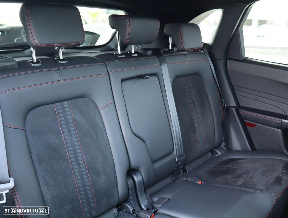 Ford Kuga 2.5 PHEV ST-Line X - 25