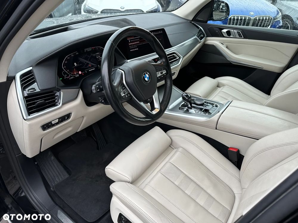 BMW X5 xDrive40i - 11