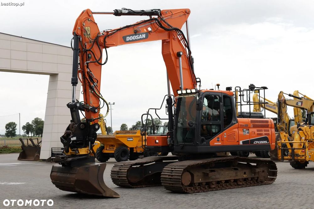 Doosan DX225LC-5 - 1
