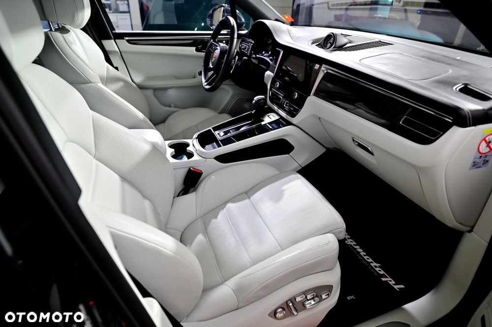 Porsche Macan - 13