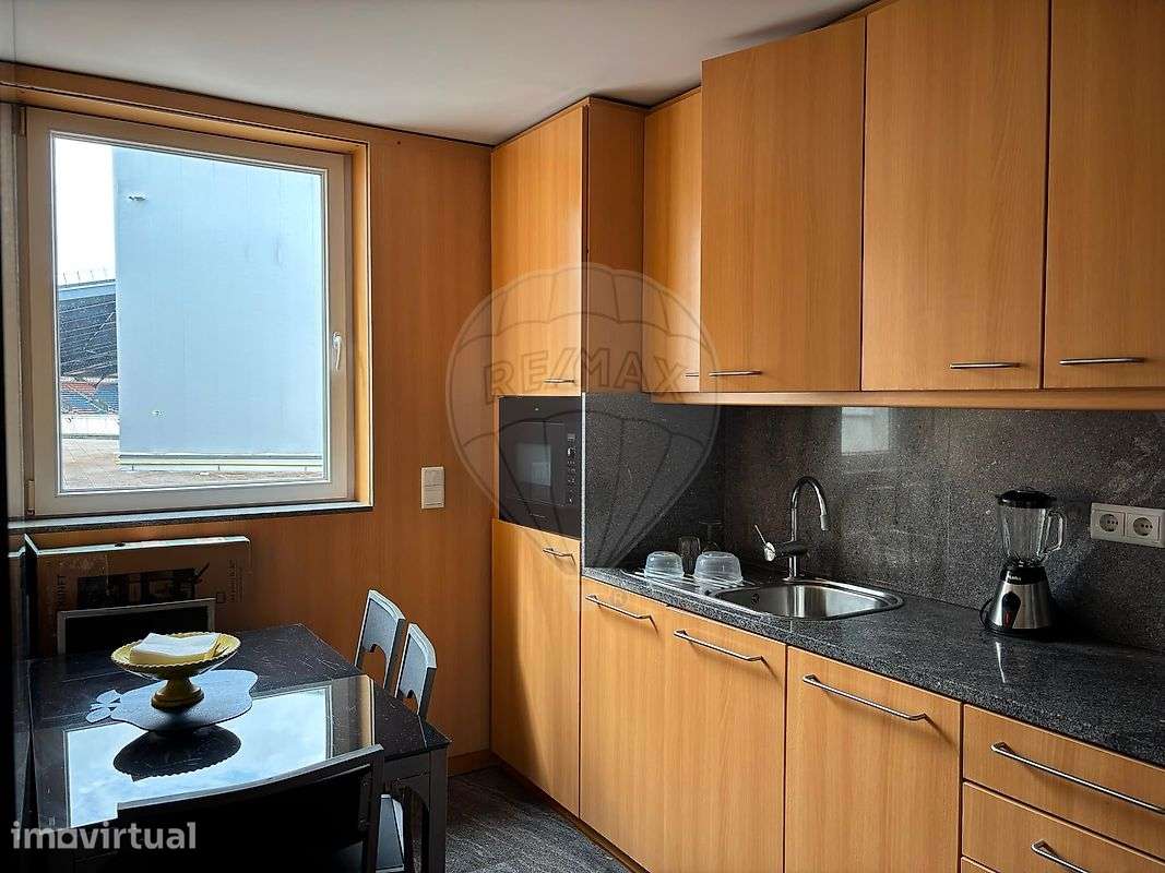 Apartamento T0 para arrendamento - Grande imagem: 2/8