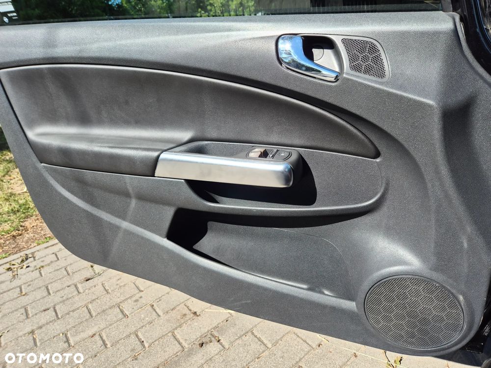 Opel Corsa 1.6 T OPC - 23