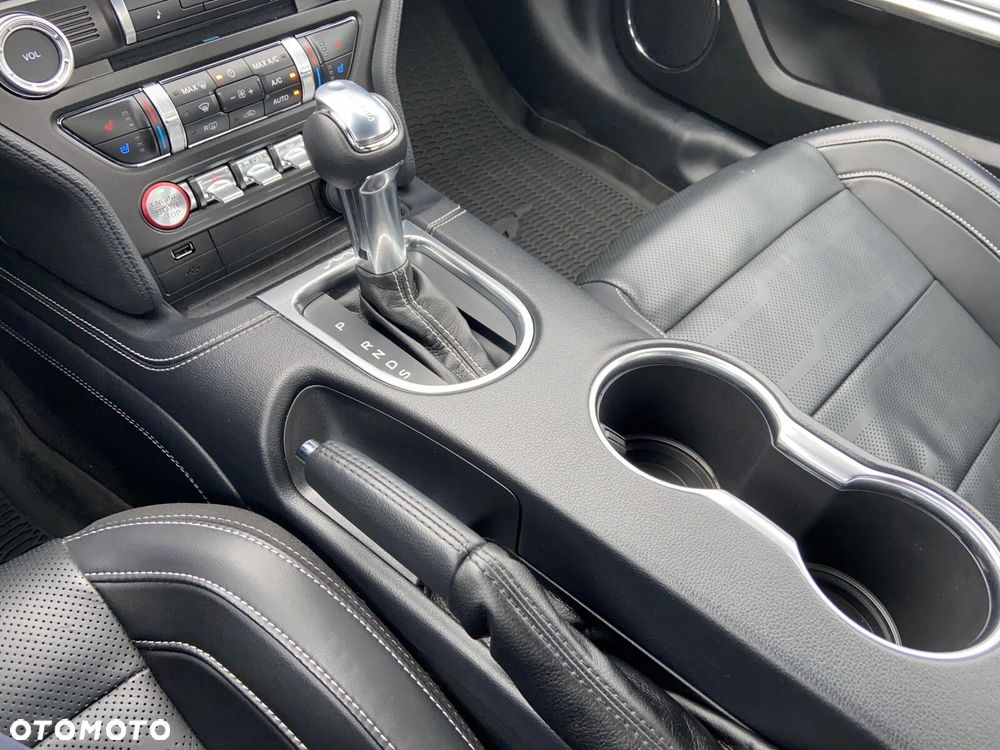 Ford Mustang 5.0 V8 GT - 20