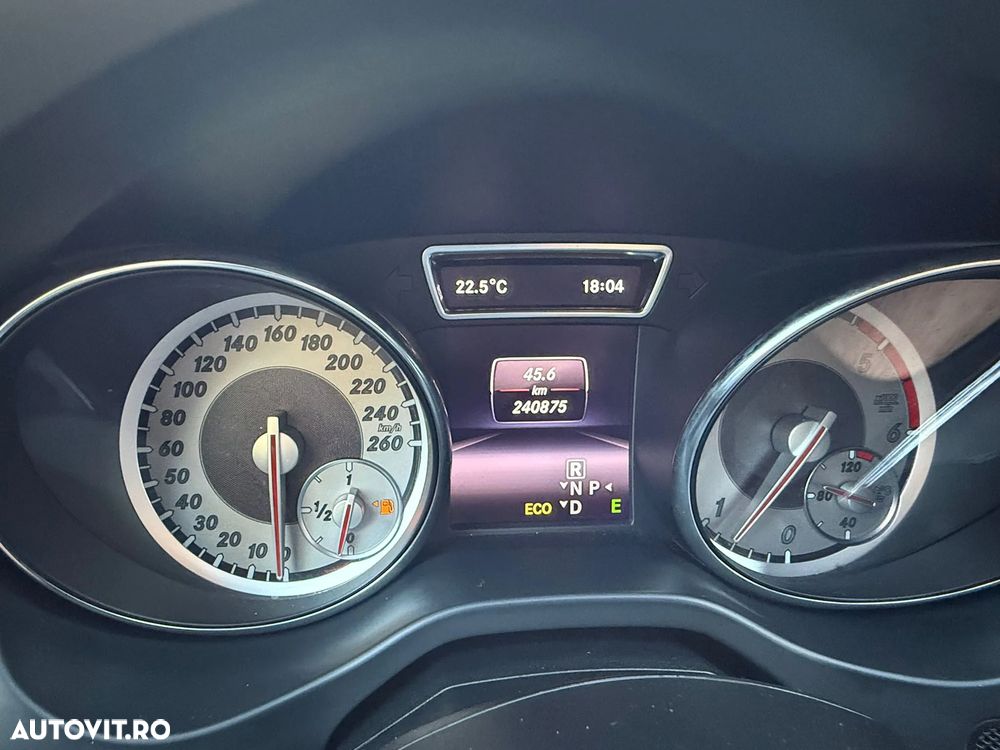 Mercedes-Benz CLA 220 CDI 7G-DCT AMG Line - 9