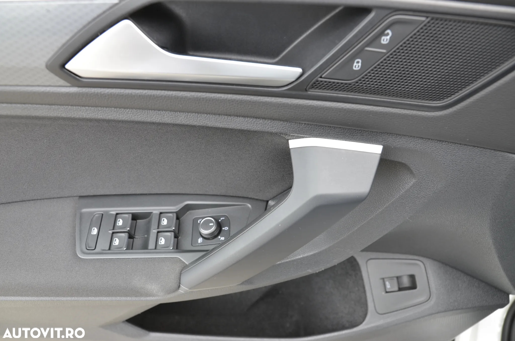 Volkswagen Tiguan 2.0 TDI DSG Life - 37
