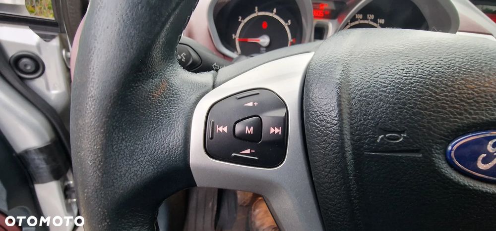 Ford Fiesta 1.25 Silver X (Ambiente) EU6 - 22