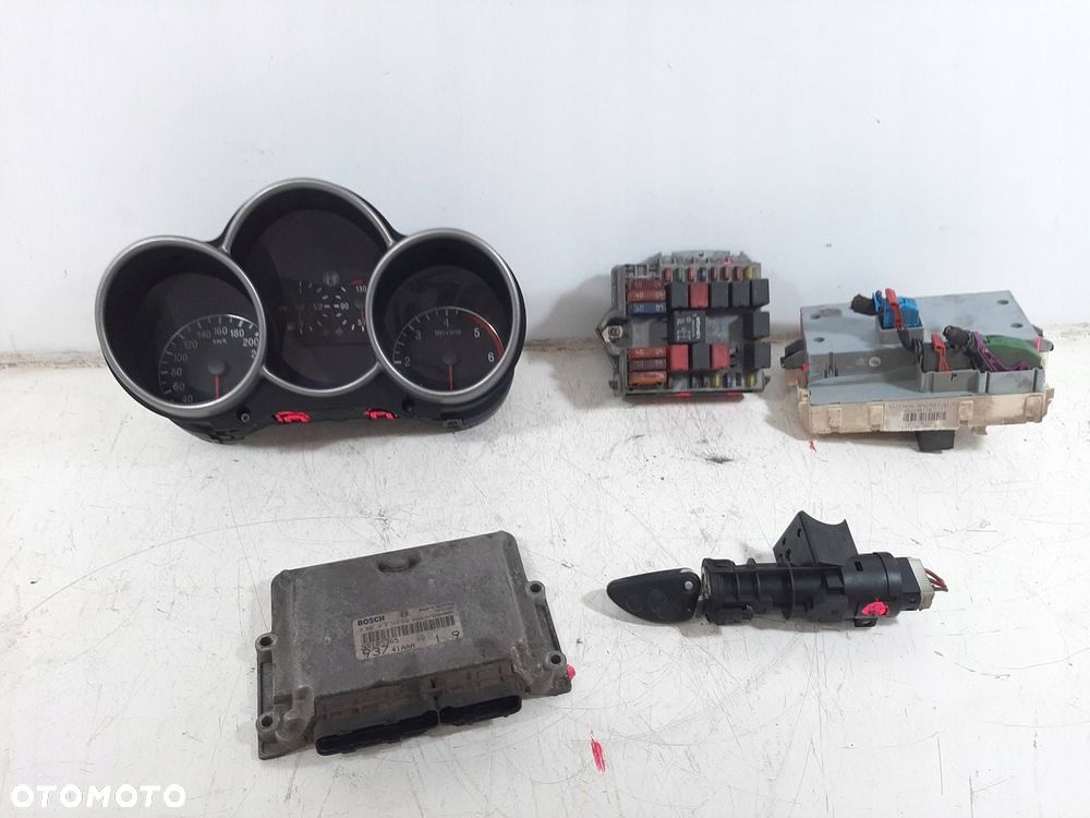 ALFA ROMEO 147 1.9JTD 03R STEROWNIK SILNIKA ZESTAW 0281010332 55185365 - 1