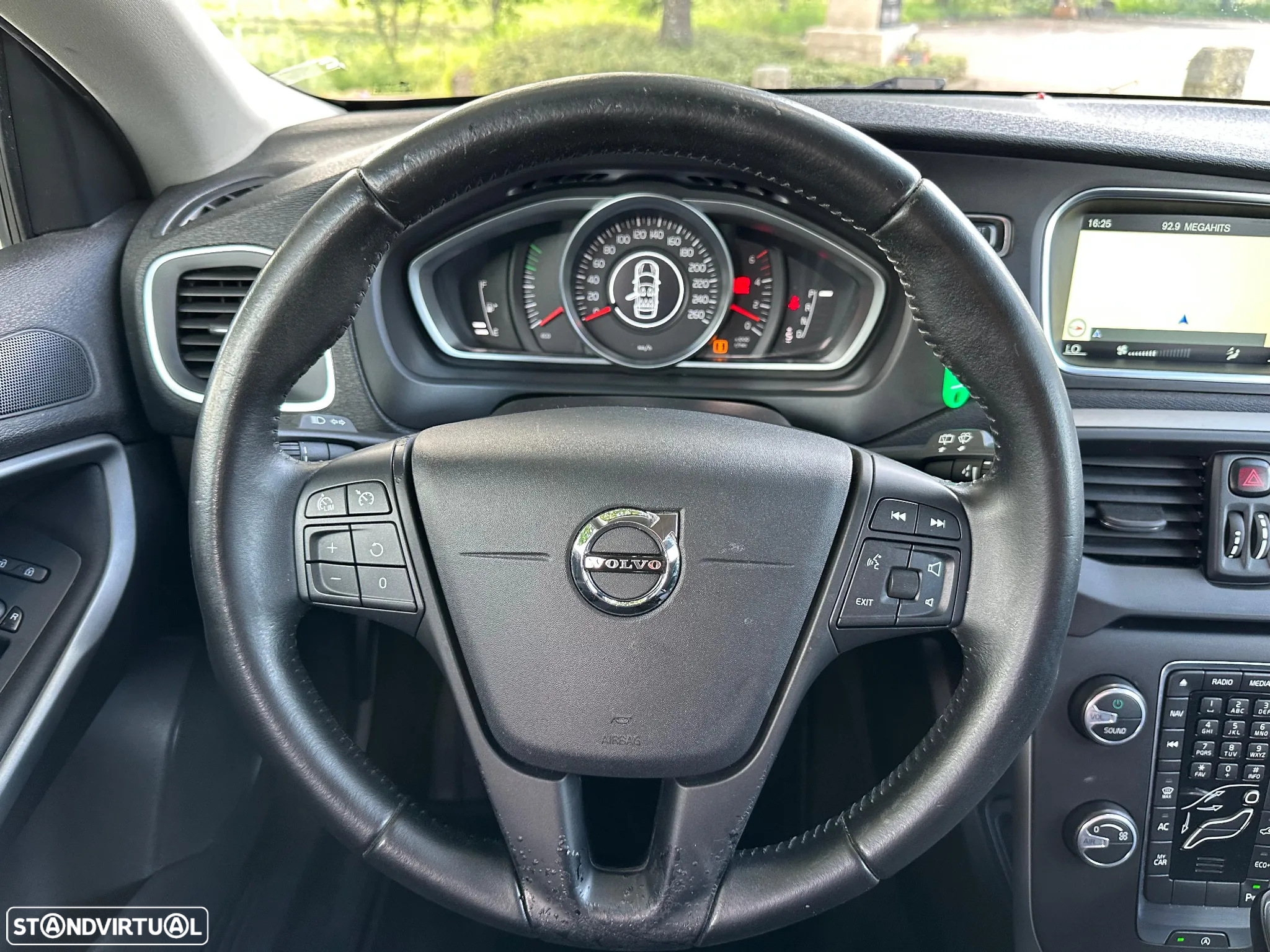 Volvo V40 Cross Country 2.0 D2 Pro Geartronic - 30