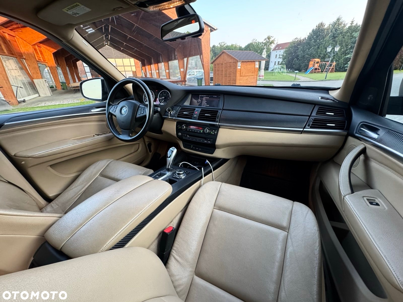 BMW X5 4.8i xDrive - 27
