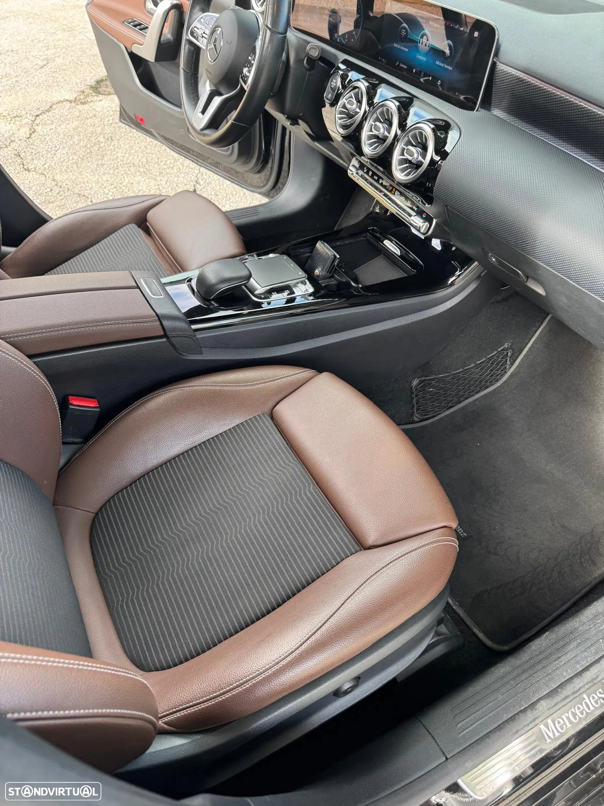 Mercedes-Benz A 180 d Progressive Aut. - 9