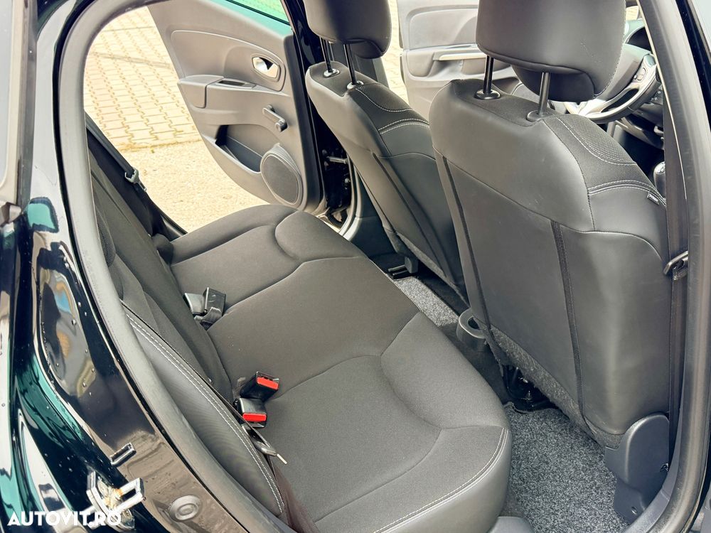 Renault Clio III 1.5dCi Night&Day - 8