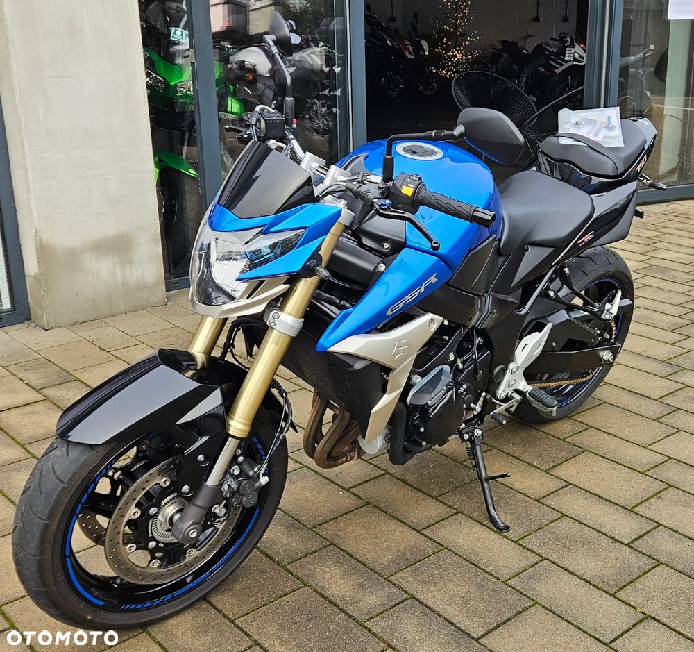 Suzuki GSR - 1
