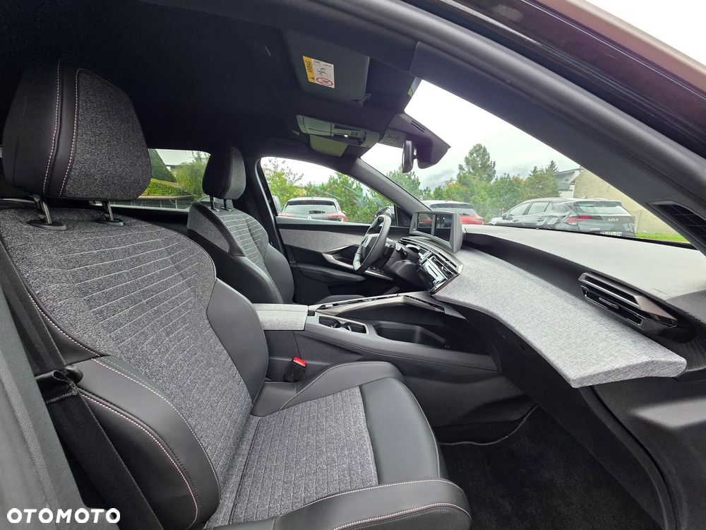 Peugeot E-5008 210 Allure - 19