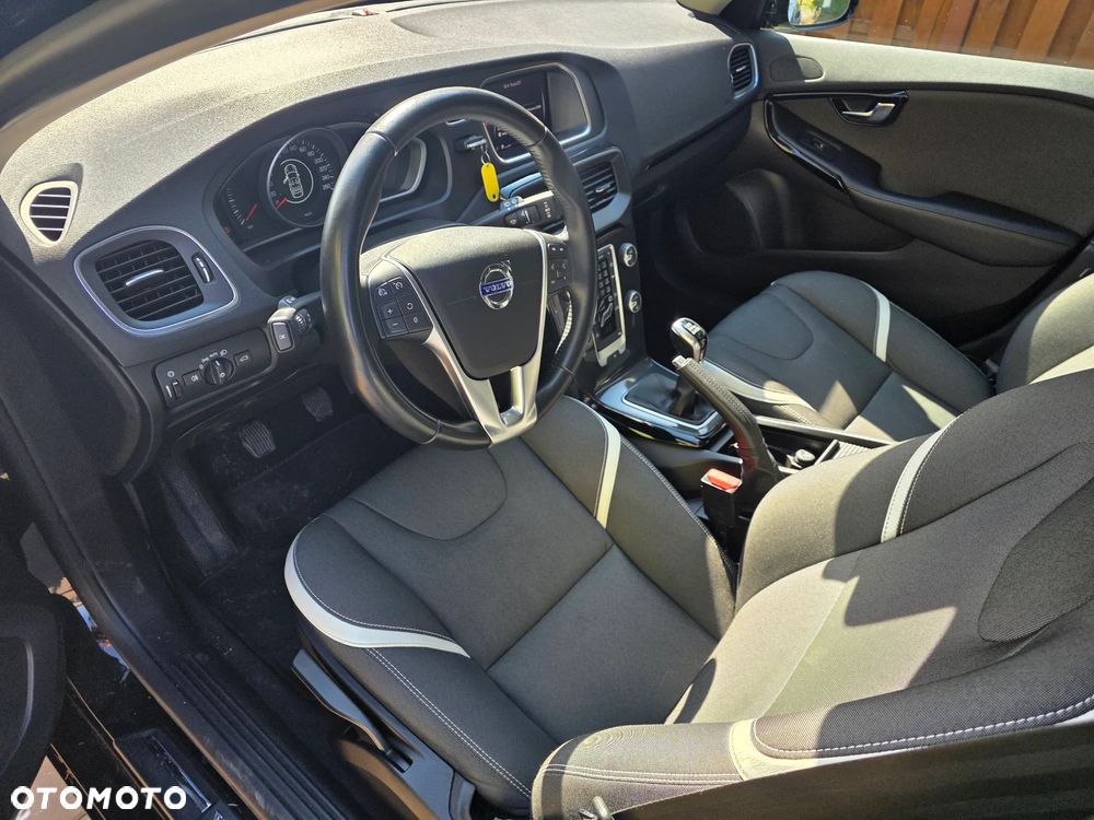 Volvo V40 T2 Inscription - 16