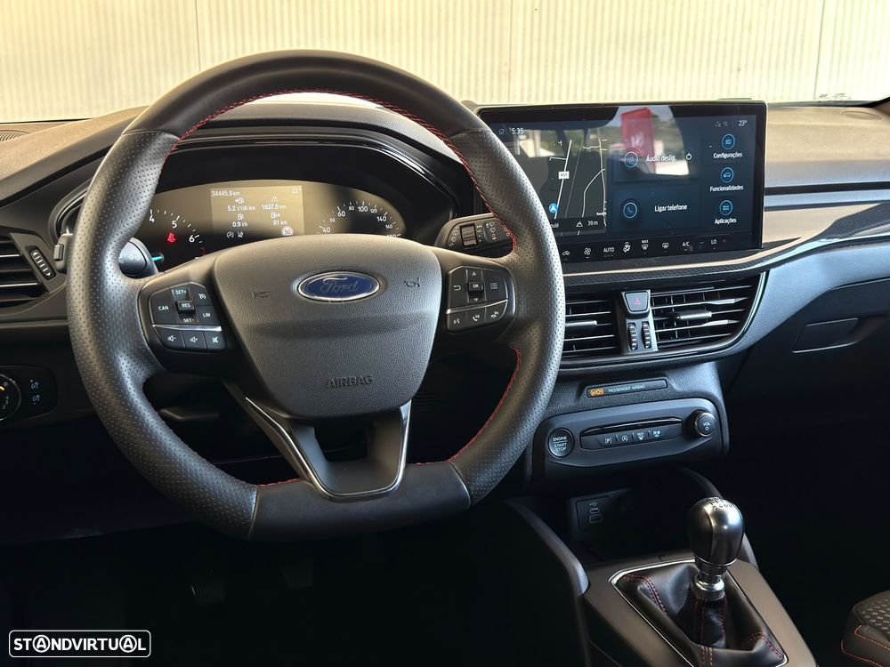 Ford Focus 1.0 EcoBoost MHEV ST-Line X - 13