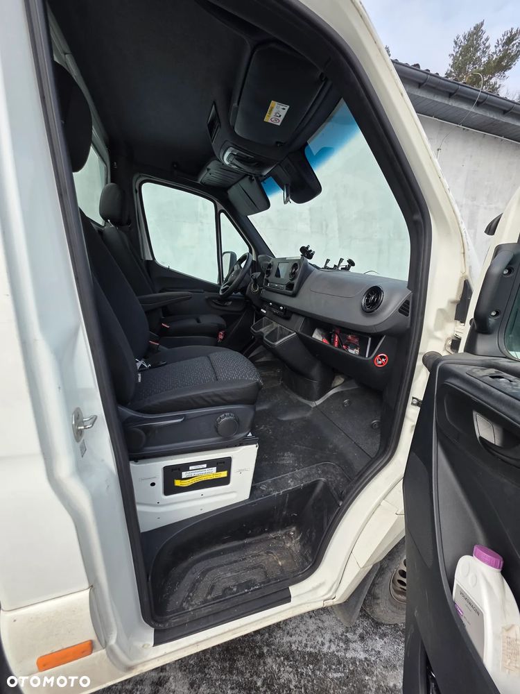 Mercedes-Benz Sprinter - 18