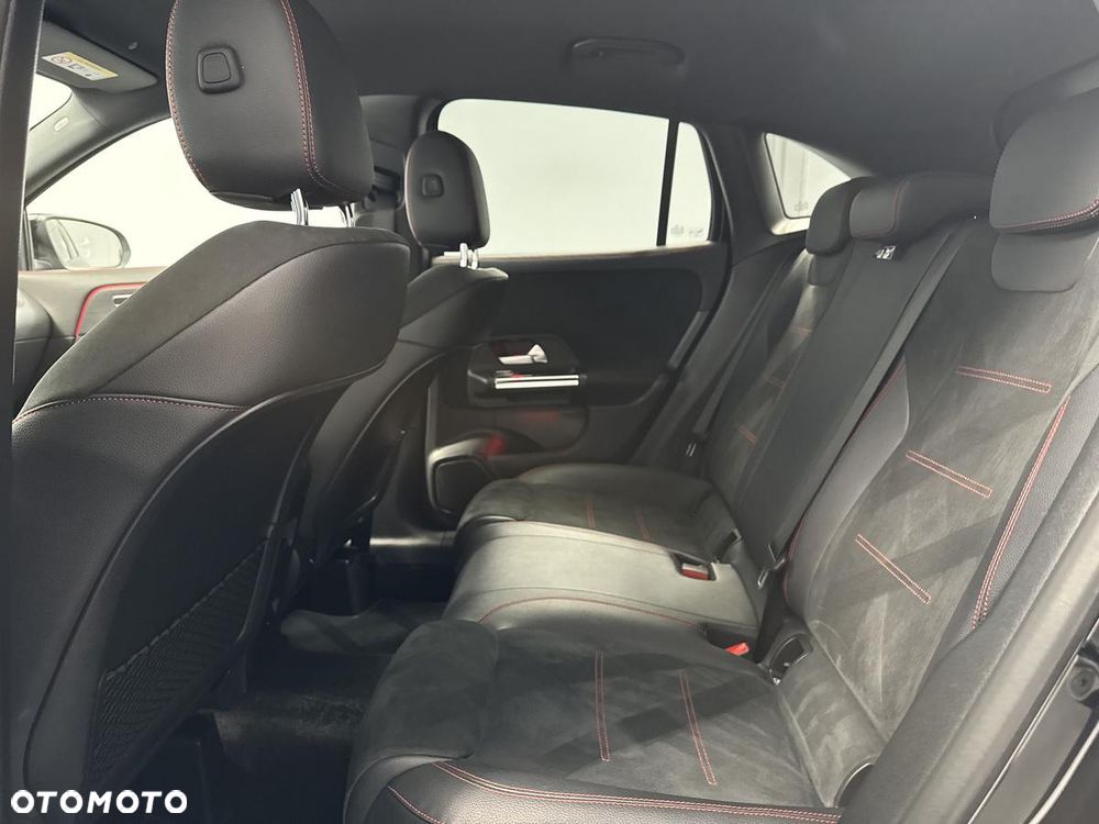 Mercedes-Benz GLA 200 AMG Line - 21