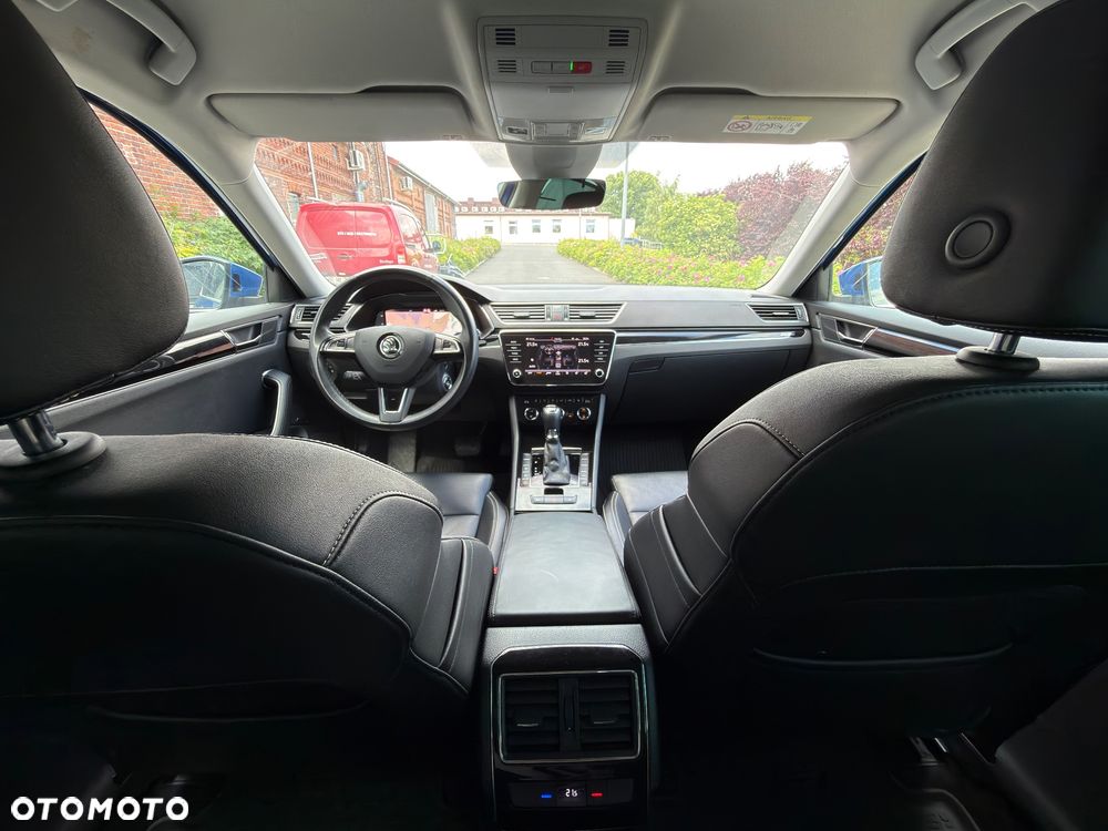 Skoda Superb 2.0 TDI L&K DSG - 11