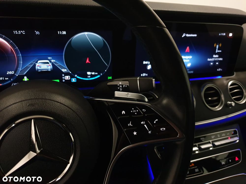 Mercedes-Benz Klasa E 300 de 4Matic 9G-TRONIC AMG Line - 12