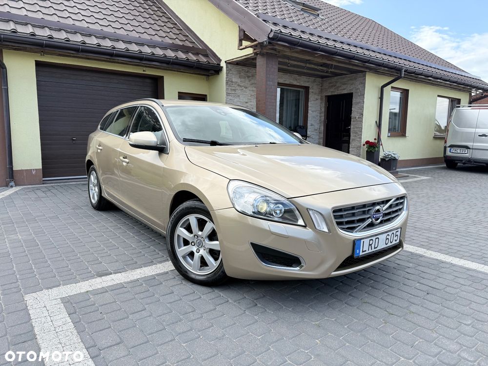 Volvo V60 DRIVe Momentum - 2