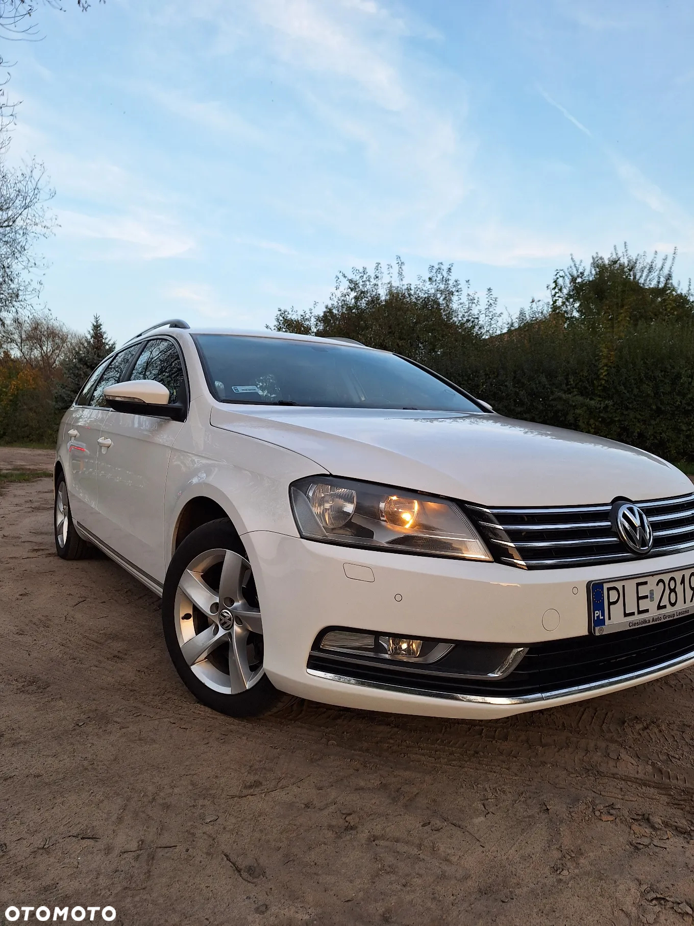 Volkswagen Passat - 4