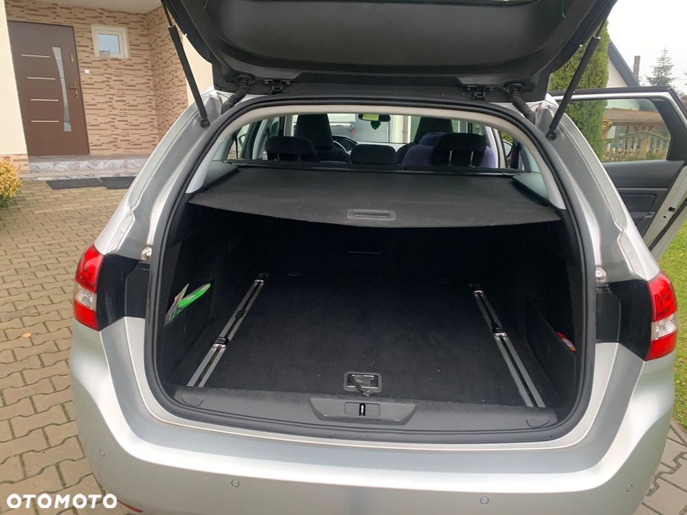 Peugeot 308 BlueHDi 150 Automatik Stop & Start Allure - 11