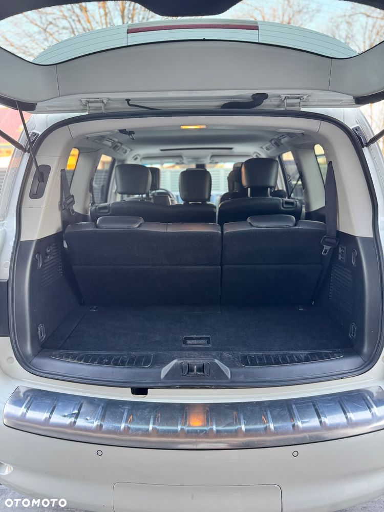 Infiniti QX80 - 11