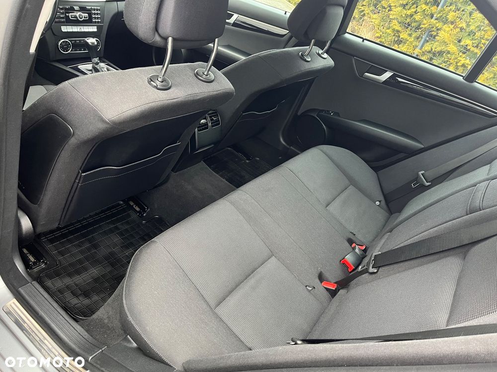 Mercedes-Benz Klasa C 180 BlueEFFICIENCY - 15